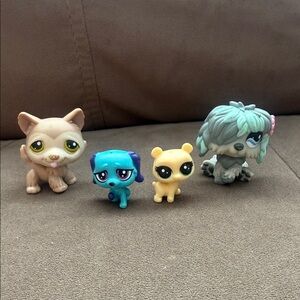 Littlest Pet Shop Animal Figures Set - Tan, Blue, Yellow, Gray